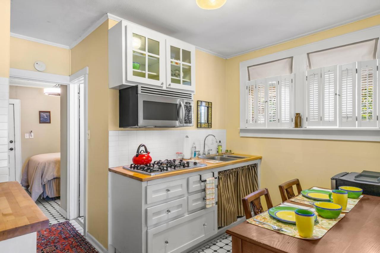 Charming 1923 Cottage At Erehwon Retreat Tampa Exterior photo