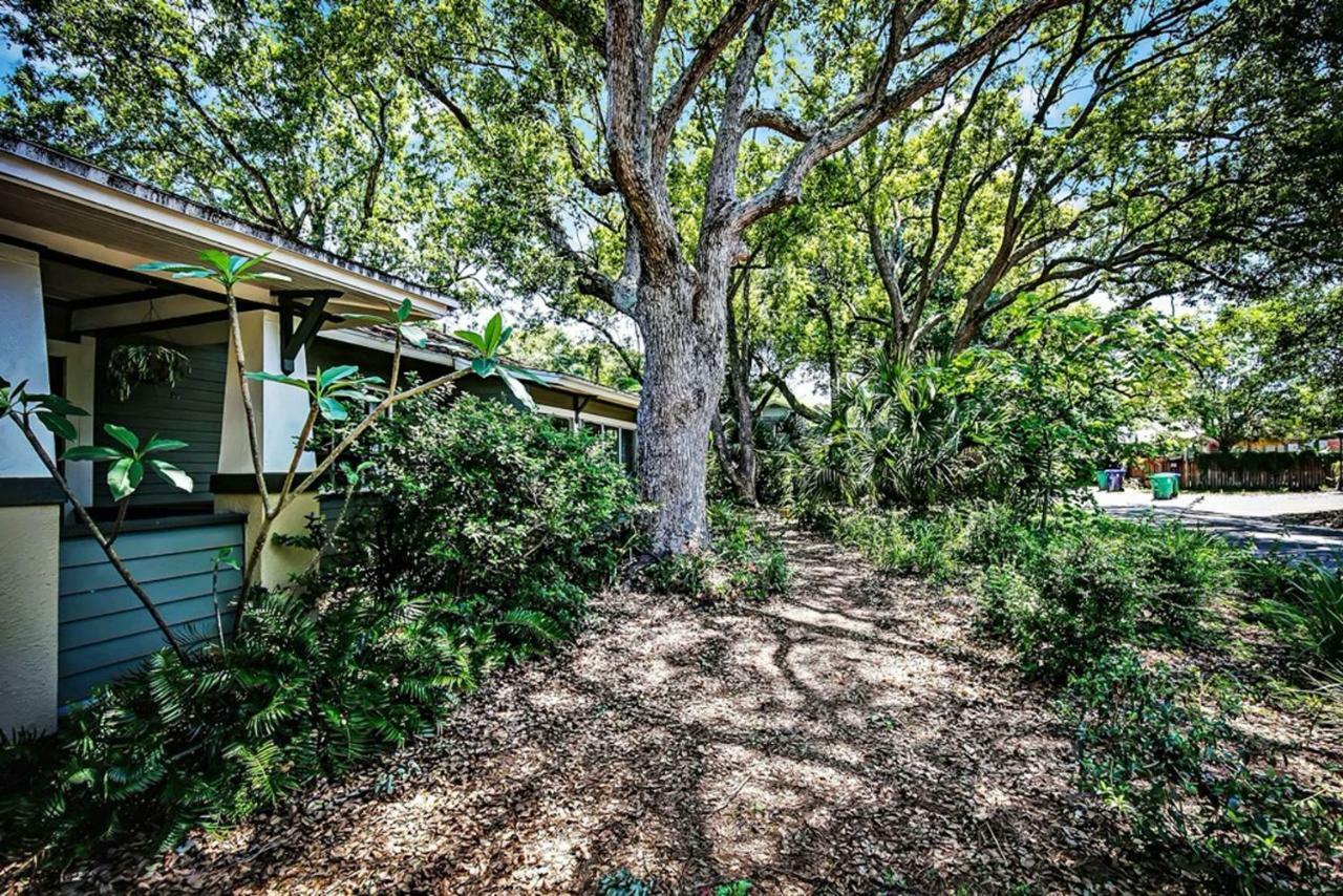Charming 1923 Cottage At Erehwon Retreat Tampa Exterior photo